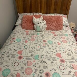 Floral Pattern Bedding Set with Pink and Teal Accents